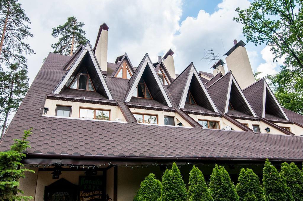 Kolyba House Hotel Kyiv Exterior photo