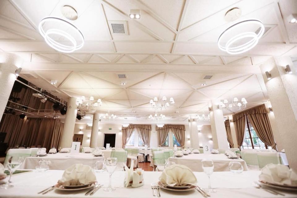 Kolyba House Hotel Kyiv Exterior photo